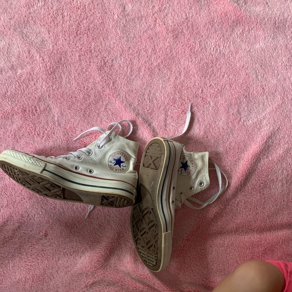 *sold*Converse - Picture 3 of 3